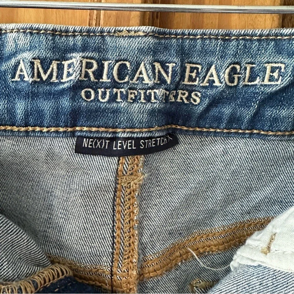 American Eagle Distressed Cutoff Jean Shorts w/Lace Appliqué - Size 8